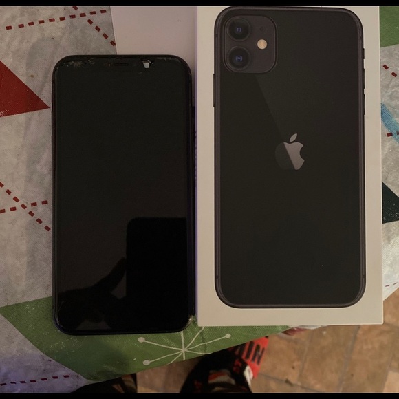 IPhone 11 unlocked